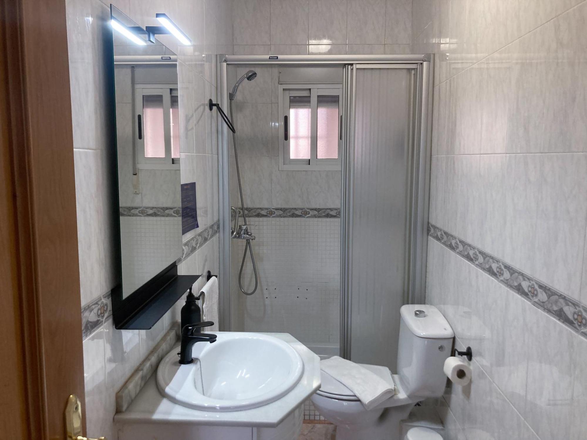 Luninoso Y Practico Apartamento En El Centro Con Amplio Parking Incluido グラナダ エクステリア 写真